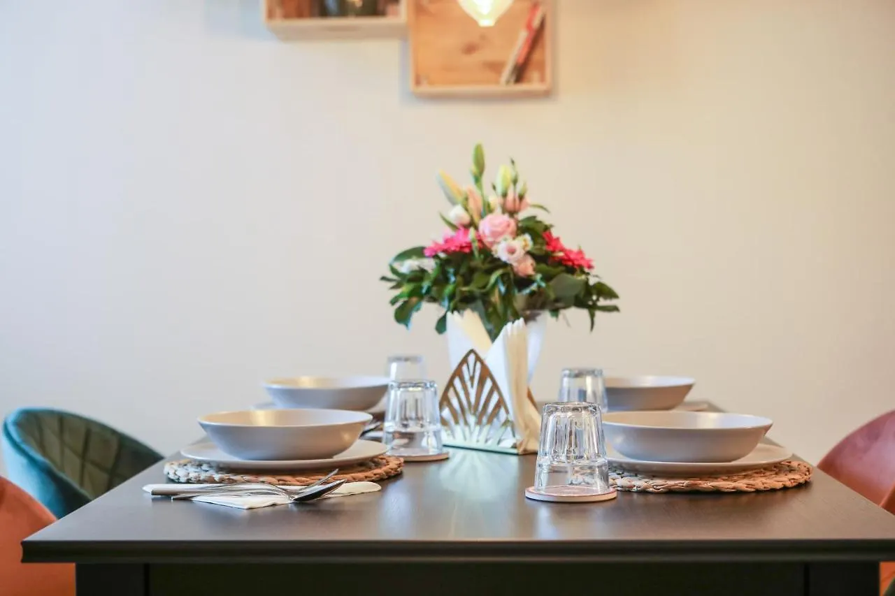 Apartment 4 Personen Altbau Nahe Kurfuerstendamm - Macbeth Berlin